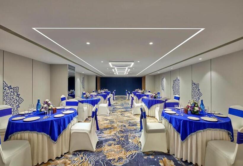 فندق Holiday Inn Express Bengaluru Bommasandra, An Ihg