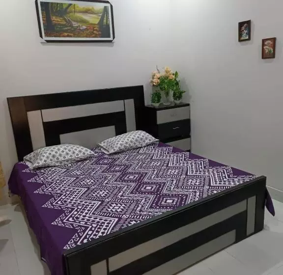 هتل Islamabad Comfort Homes