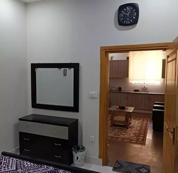هتل Islamabad Comfort Homes