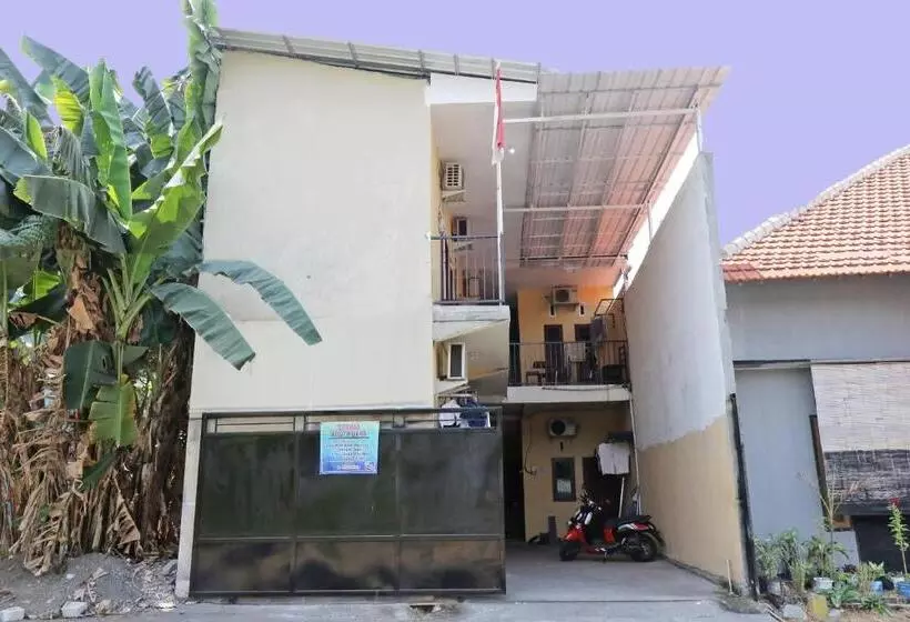 Hotelli Oyo Life 92925 Kost Bu Mala 2 Syariah