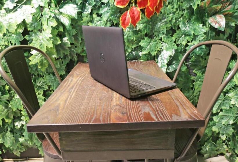 Hotel Oyo Life 92925 Kost Bu Mala 2 Syariah