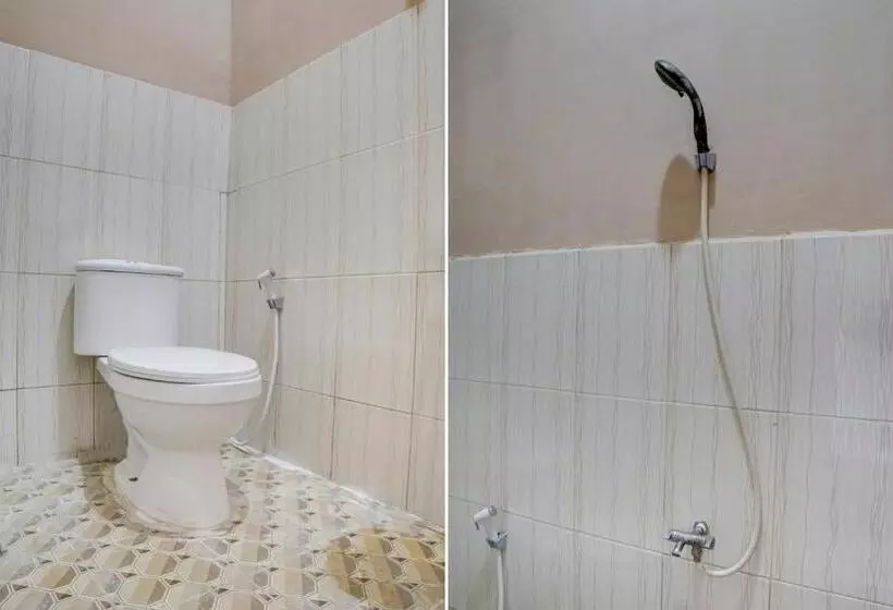 Hotelli Oyo Life 92925 Kost Bu Mala 2 Syariah