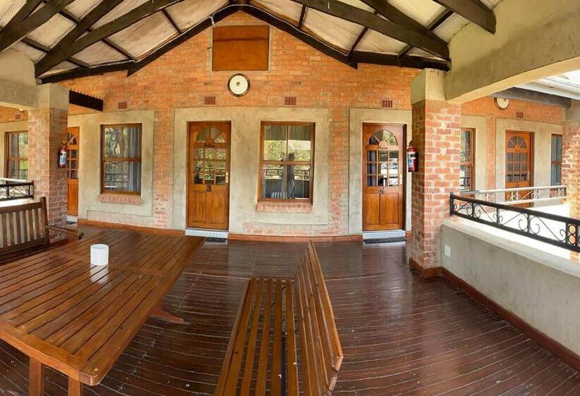 בית מלון כפרי The Water Wheel