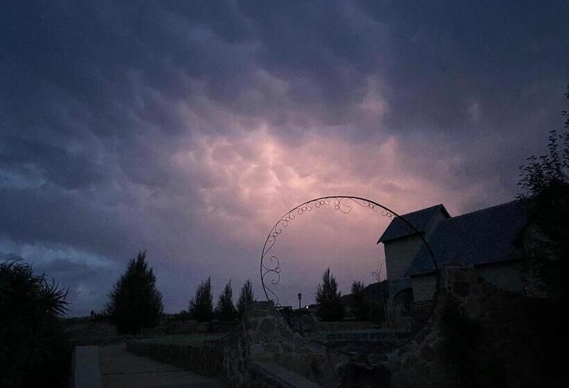בית מלון כפרי The Water Wheel