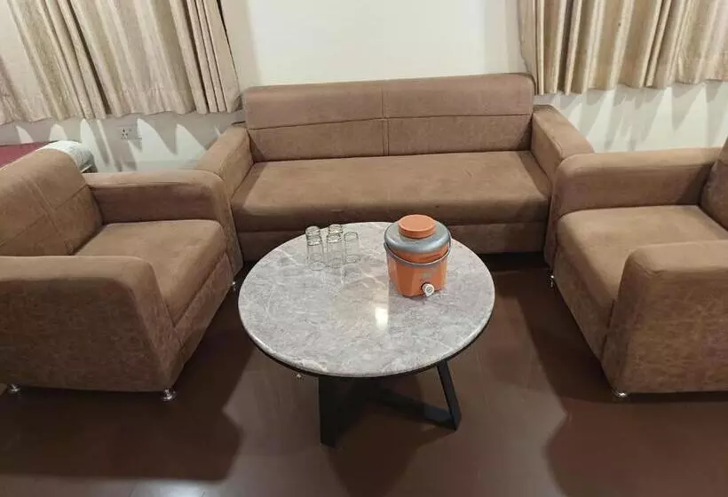 ホテル V Inn Sindhi Camp