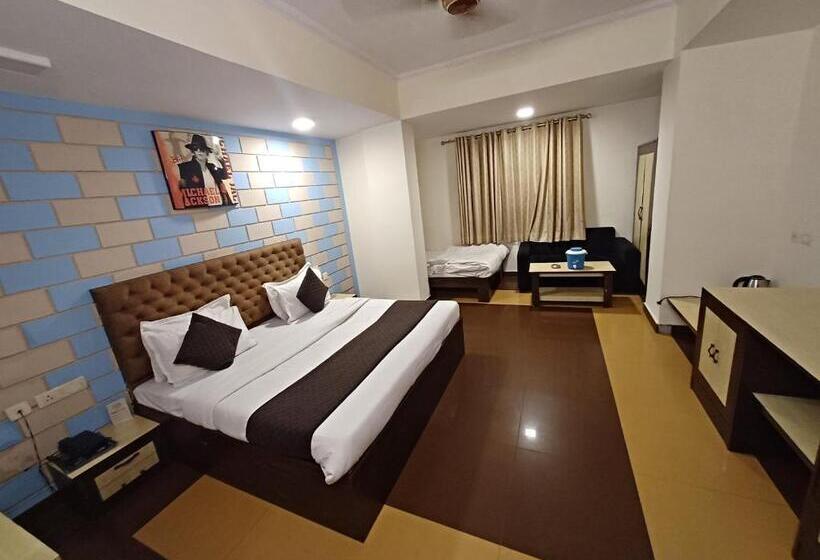 فندق V Inn Sindhi Camp