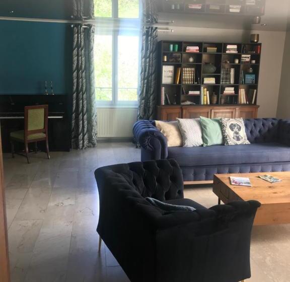 پانسیون Le Champ Des Sources