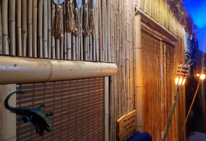 ペンション Shipwrecked