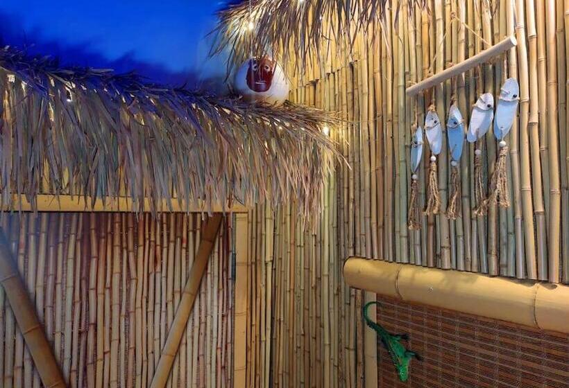 ペンション Shipwrecked