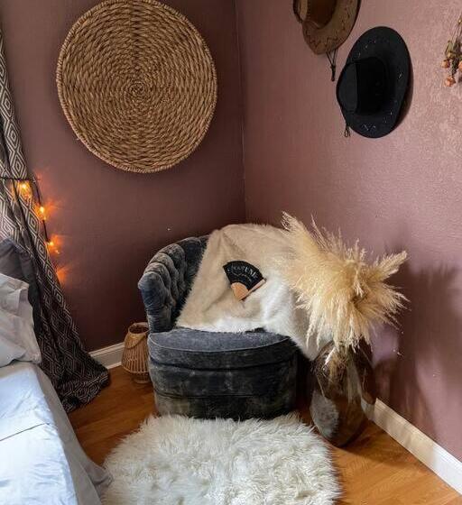 פנסיון The Cozy Villa Private Parking