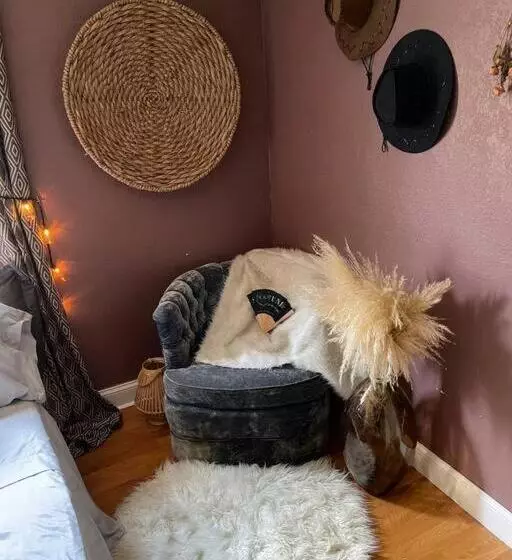 پانسیون The Cozy Villa Private Parking