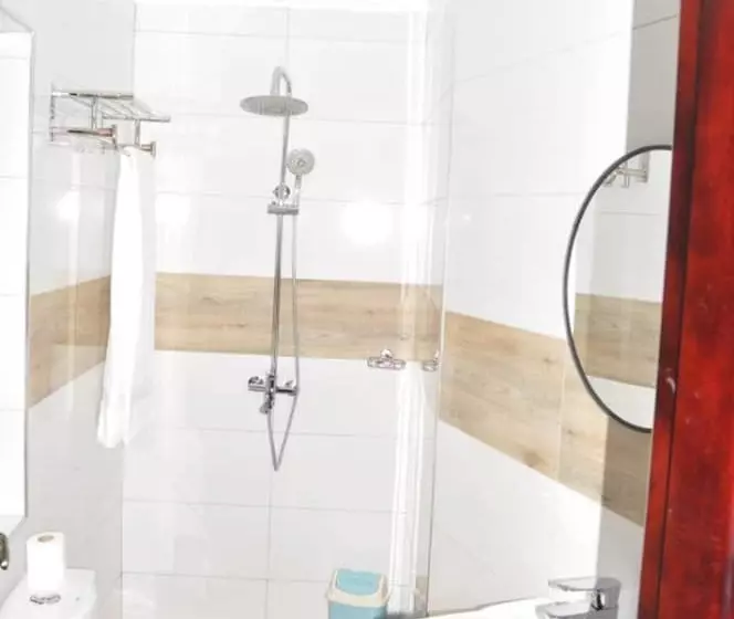 De'place Hotel Hoima