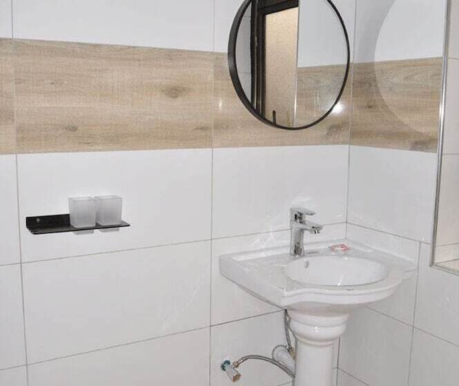 De'place Hotel Hoima