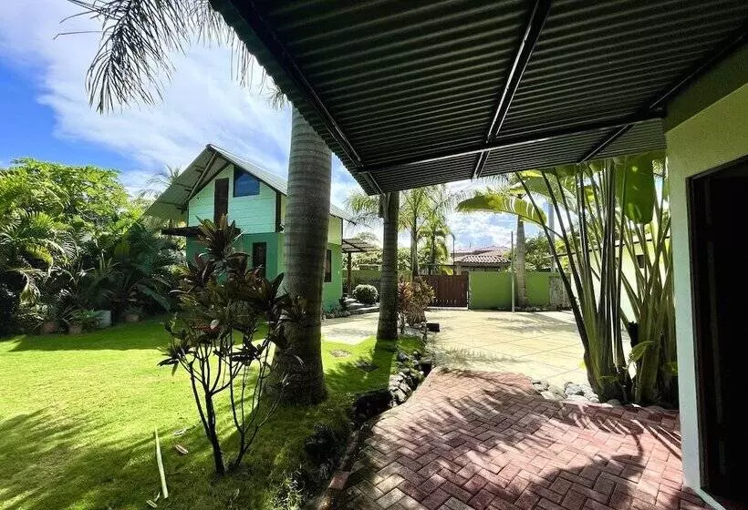 Hotelli Cabinas Brisa Del Mar