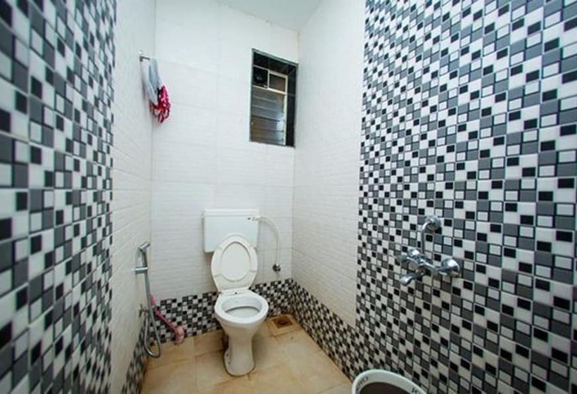 Hotel Fabexpress Morjim Highland With Swimming Pool