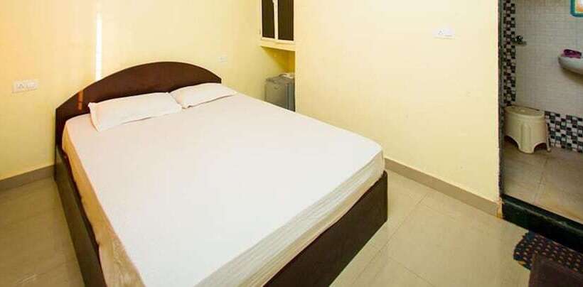 Hotel Fabexpress Morjim Highland With Swimming Pool