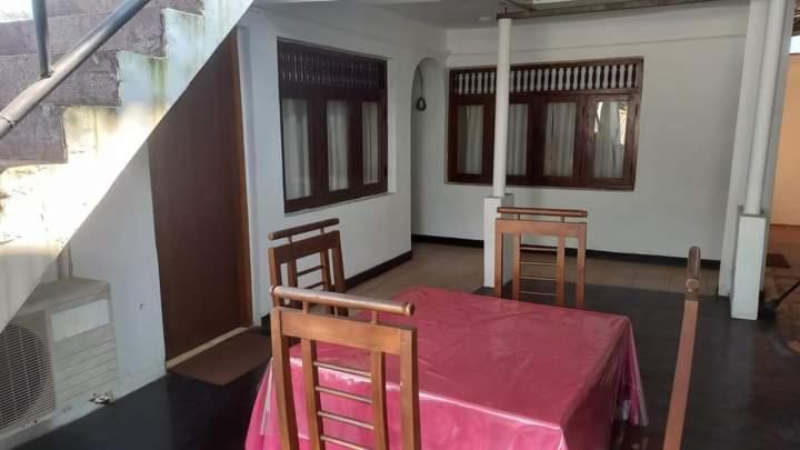 فندق Lions Den & Lions D Restaurant Bar