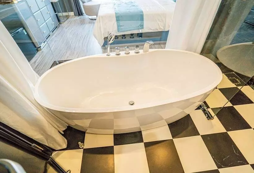 هتل Luxury