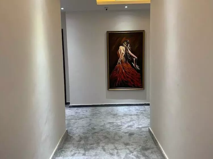 هتل Oti