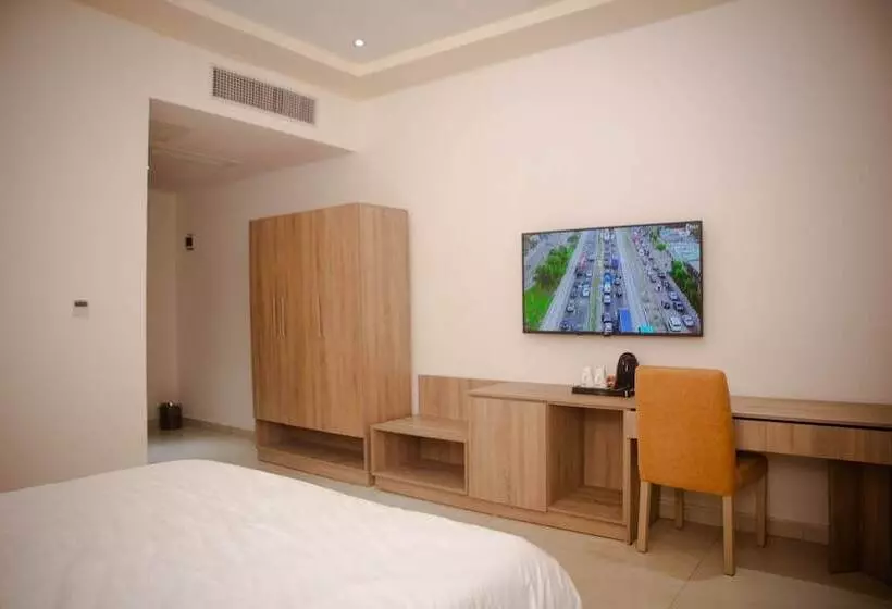 هتل Oti