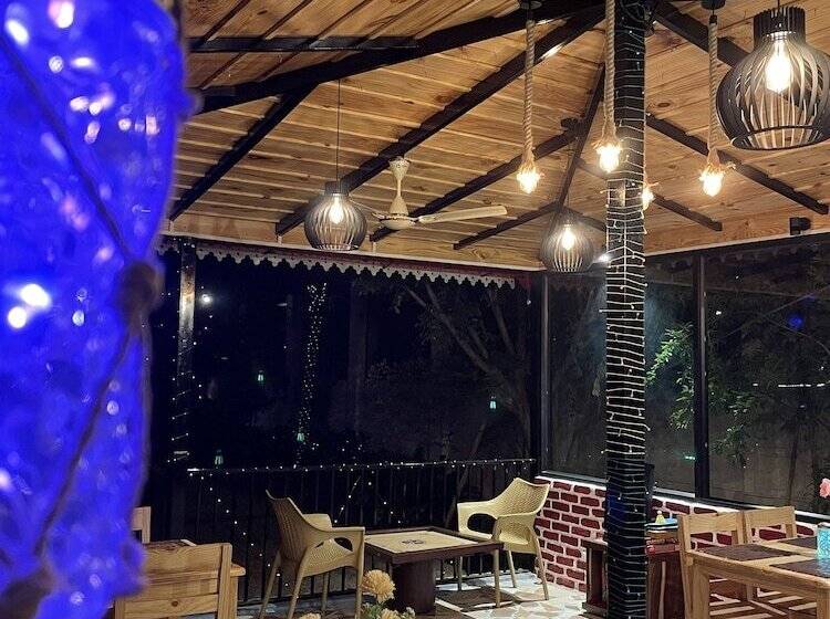 هتل Sangita Resorts Naukuchiatal