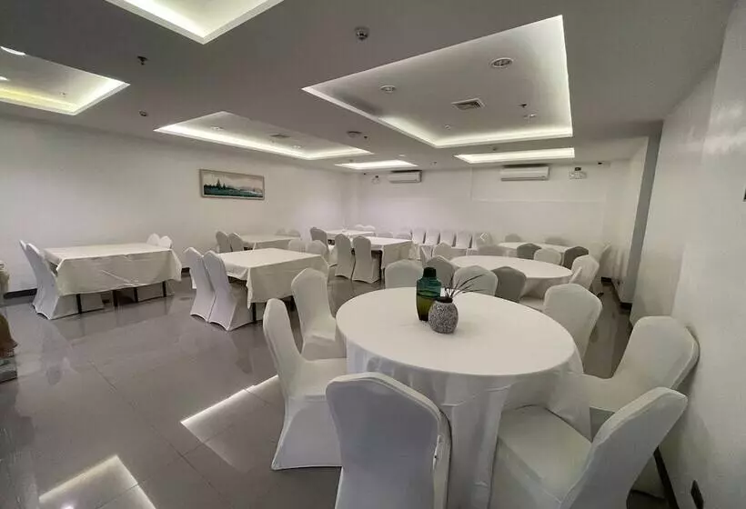 Stacia Hotel Powered By Cocotel