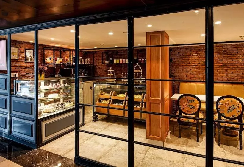 ホテル The Vintage Srinagar At Dal Lake