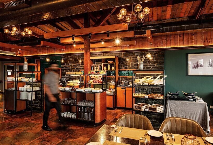 هتل The Vintage Srinagar At Dal Lake