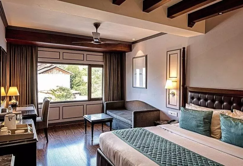 ホテル The Vintage Srinagar At Dal Lake