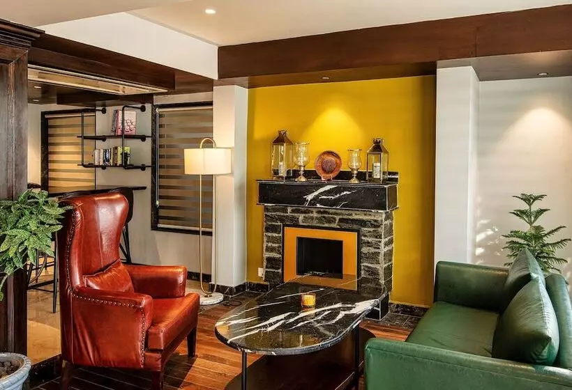 ホテル The Vintage Srinagar At Dal Lake