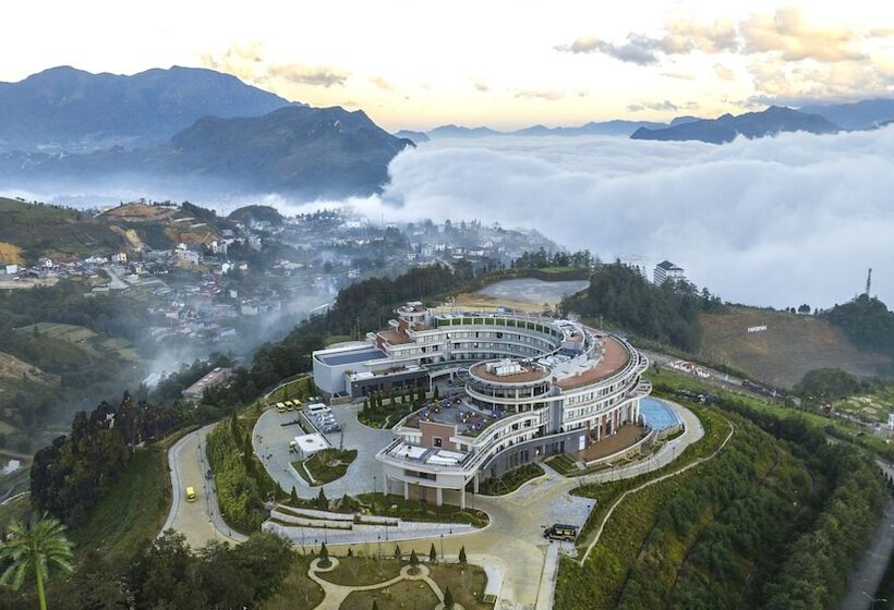 Lady Hill Sapa Resort