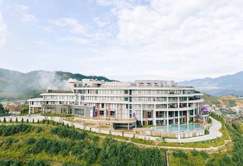 Lady Hill Sapa Resort