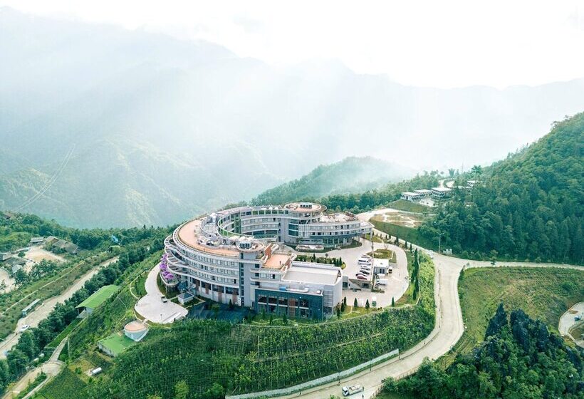 Lady Hill Sapa Resort