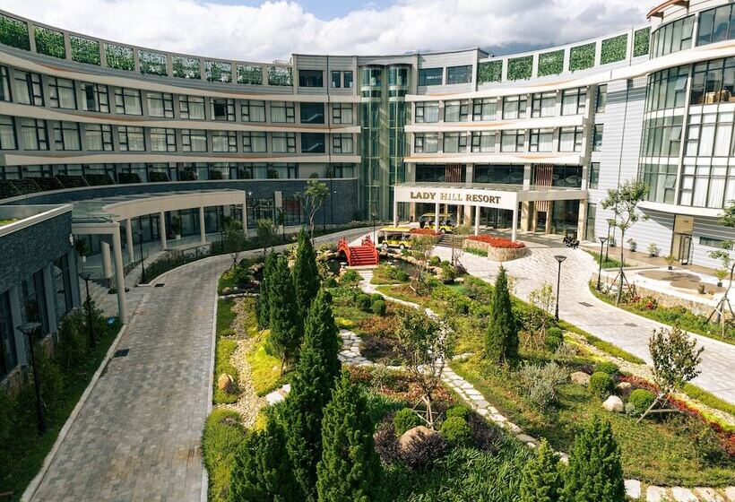 Lady Hill Sapa Resort