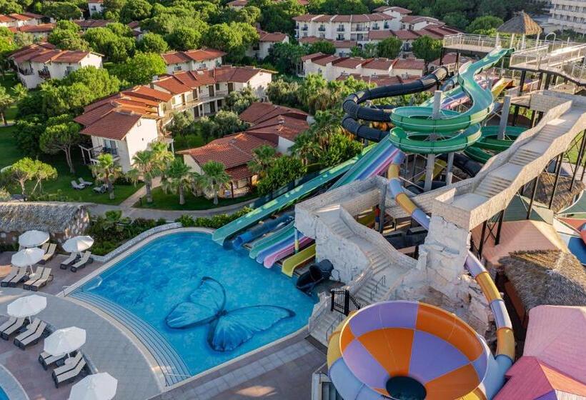 リゾートホテル Papillon Belvil Holiday Village