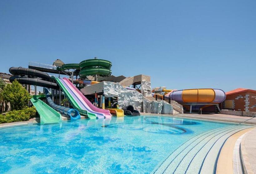 リゾートホテル Papillon Belvil Holiday Village