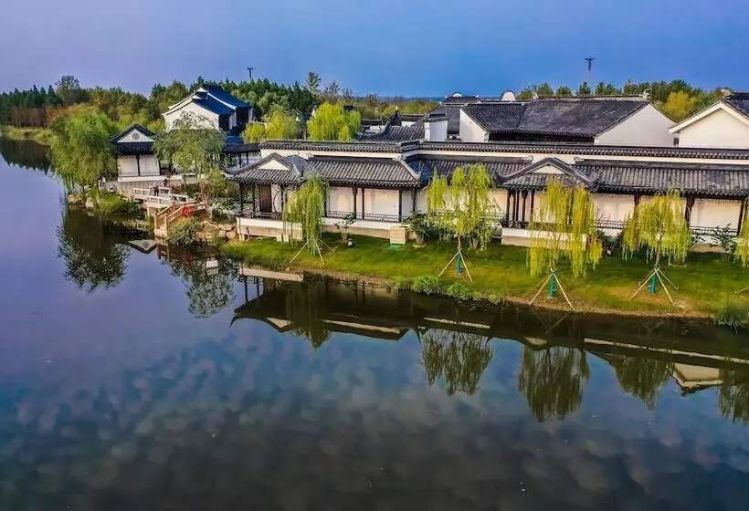 Lomakeskus Yihe Lake Shore Hotspring