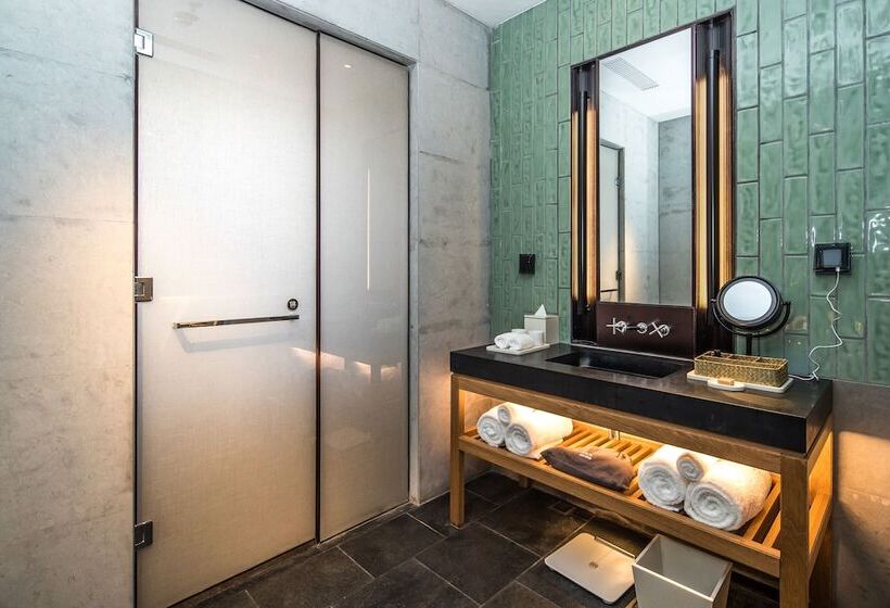 Kurort  Yihe Lake Shore Hotspring