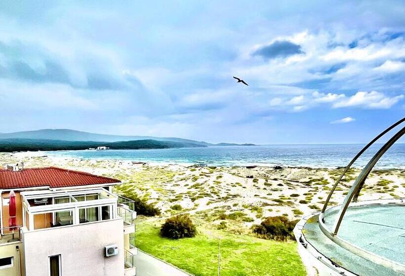 Sea View Apartment Free Parking