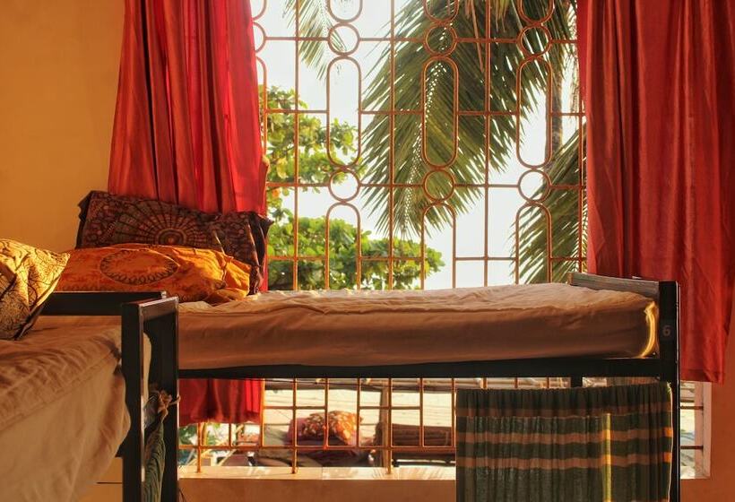 Fogadó This Is It Beach Front Restobar