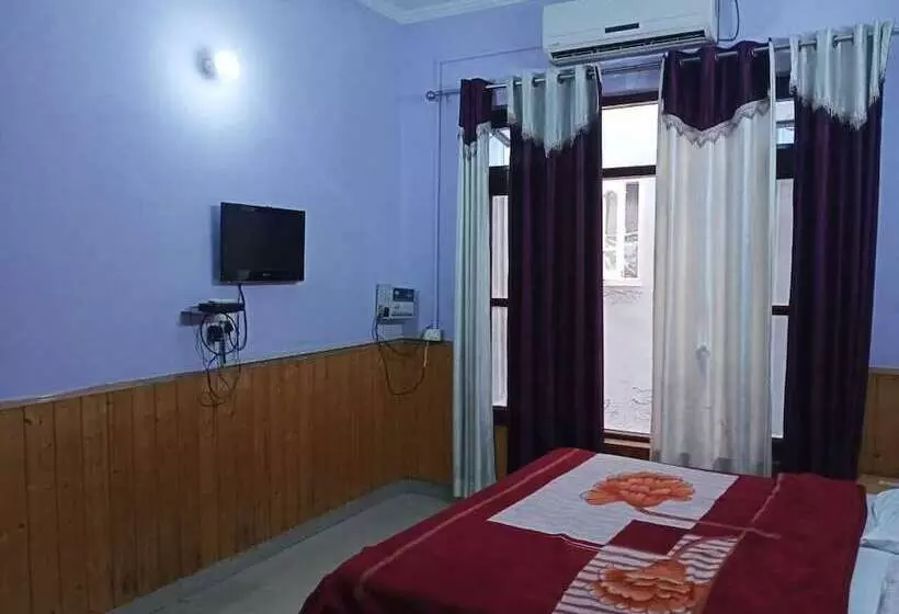 ホテル Himgiri Resort   Mandi