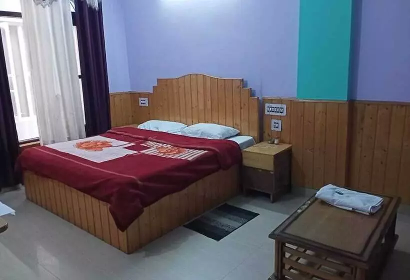 ホテル Himgiri Resort   Mandi