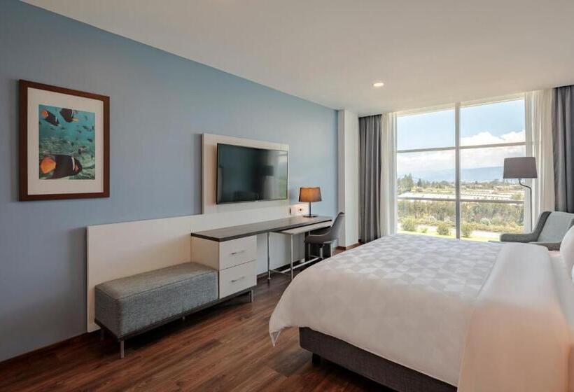 فندق Holiday Inn  Quito Airport, An Ihg