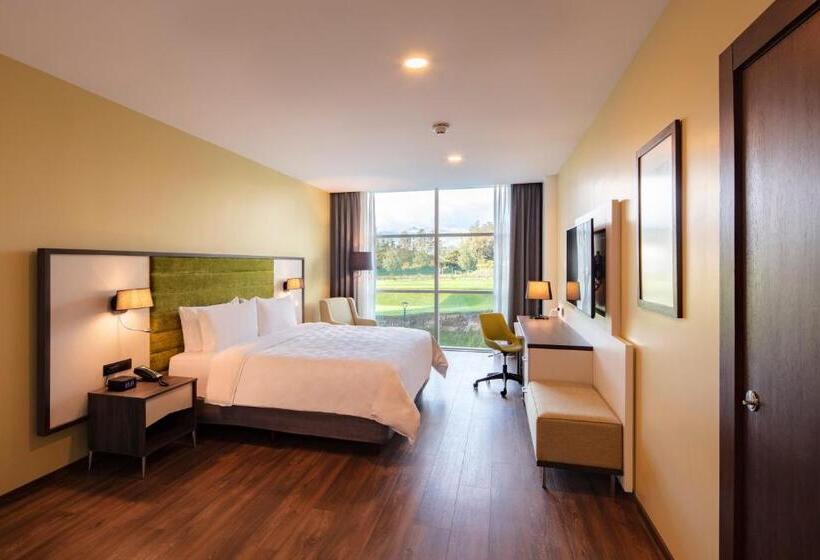 فندق Holiday Inn  Quito Airport, An Ihg