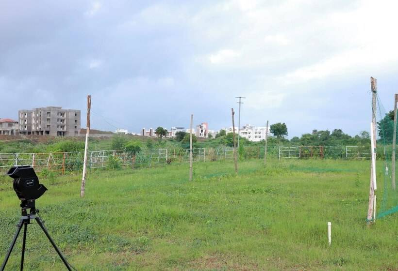 Отель Leena Resort