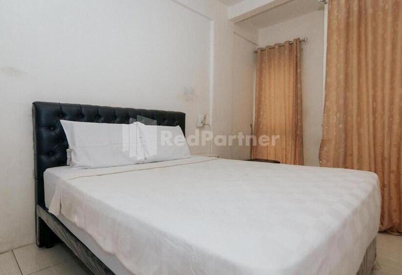 בית מלון כפרי Redliving Apartemen Skylounge Tamansari Vanez Room