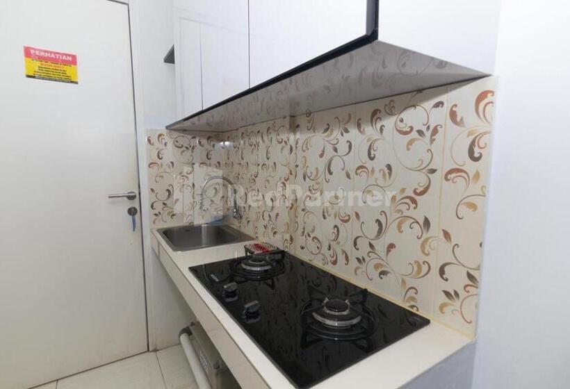 فندق Redliving Apartemen Skylounge Tamansari Vanez Room