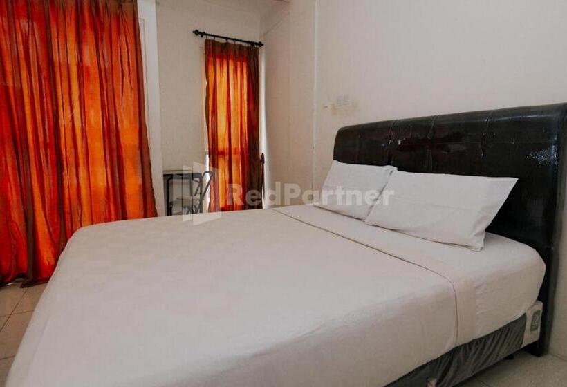 בית מלון כפרי Redliving Apartemen Skylounge Tamansari Vanez Room