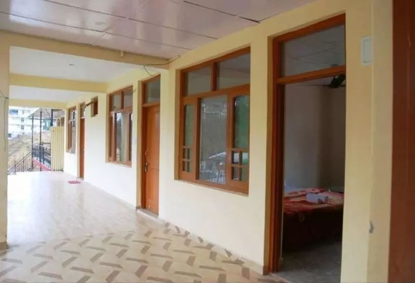 Hotelli Shiva Home Stay