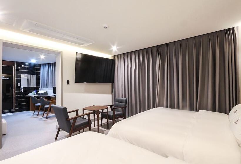 모텔 Busan Oncheonjang Hotel Mithuna